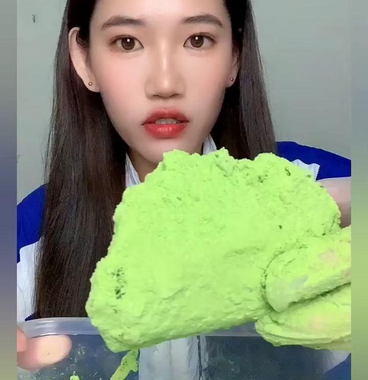 yy the best ice eter girl #satisfying #asmr #matcha | Asmr Ice-eating