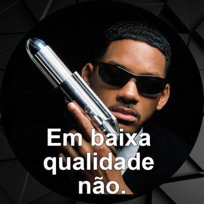 A luz muda TUDO. 😂 De um lado, luz contra: a pele parece mais lisa, as ...