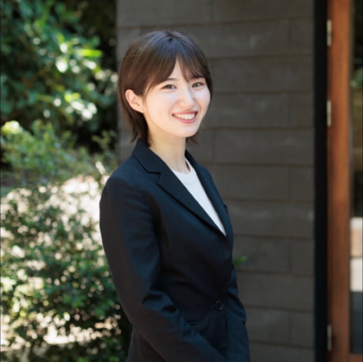 見 上 佳奈