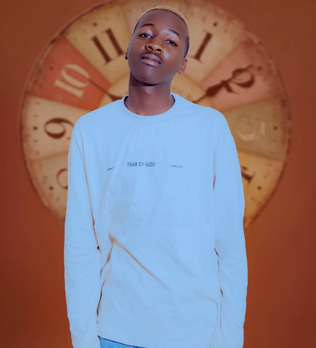 Zimebaki siku 2 tu niachie huu wimbo wenu pendwa HUNA HURUMA Gusa link ...