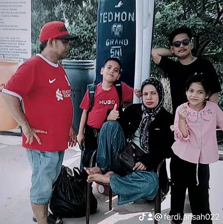 Kebanyakan genit, Pak Bolot akhirnya didatengin bininya! Situasi yang ...