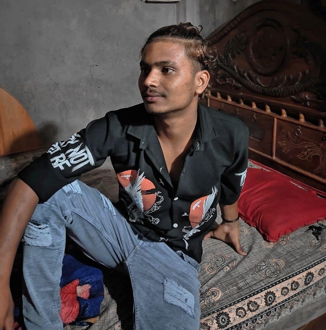 Dancer Gulfan | Narkatiaganj