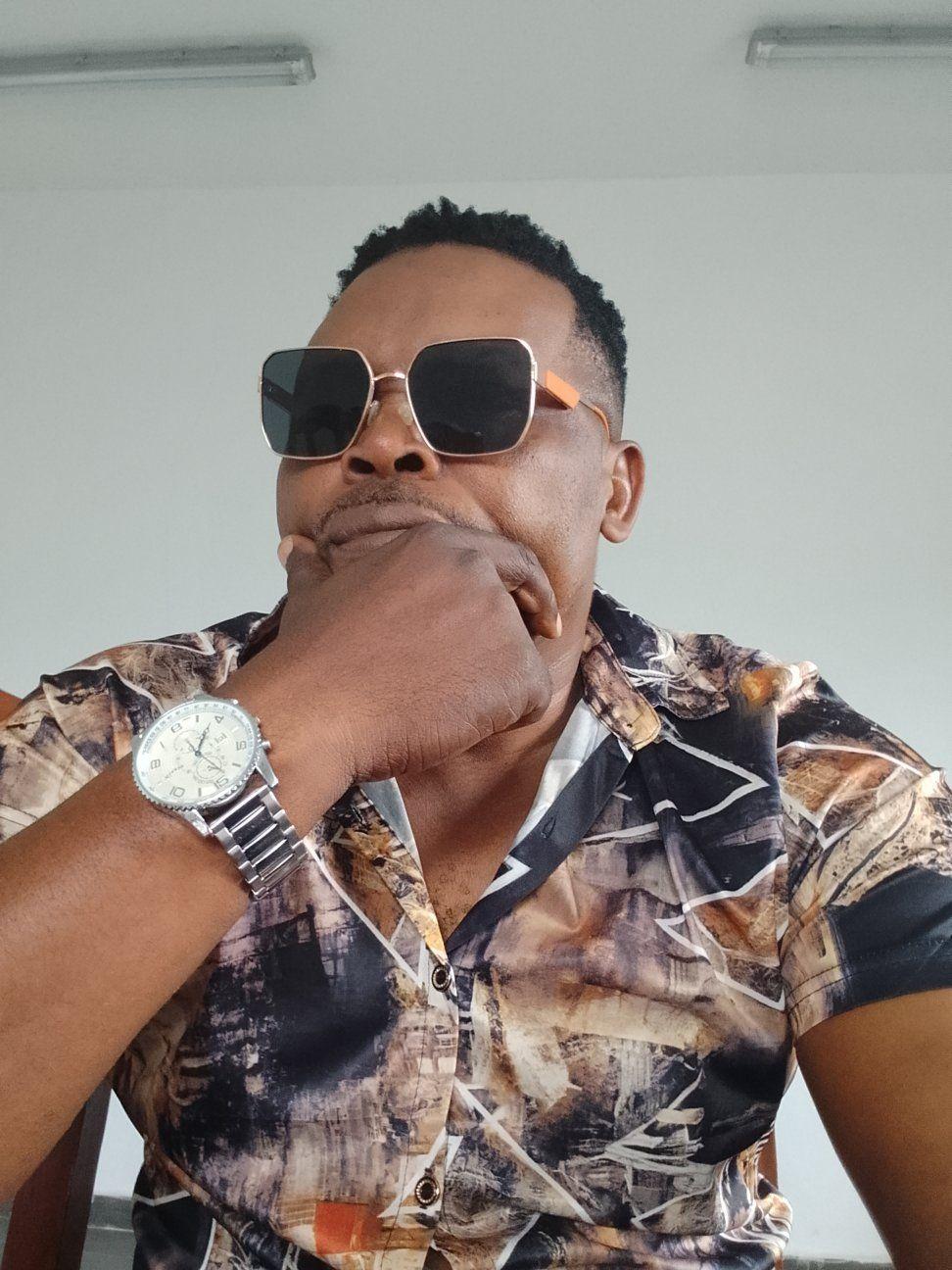Jean Robert Wafo VS Élimbi Lobè | Médias du Cameroun | Facebook