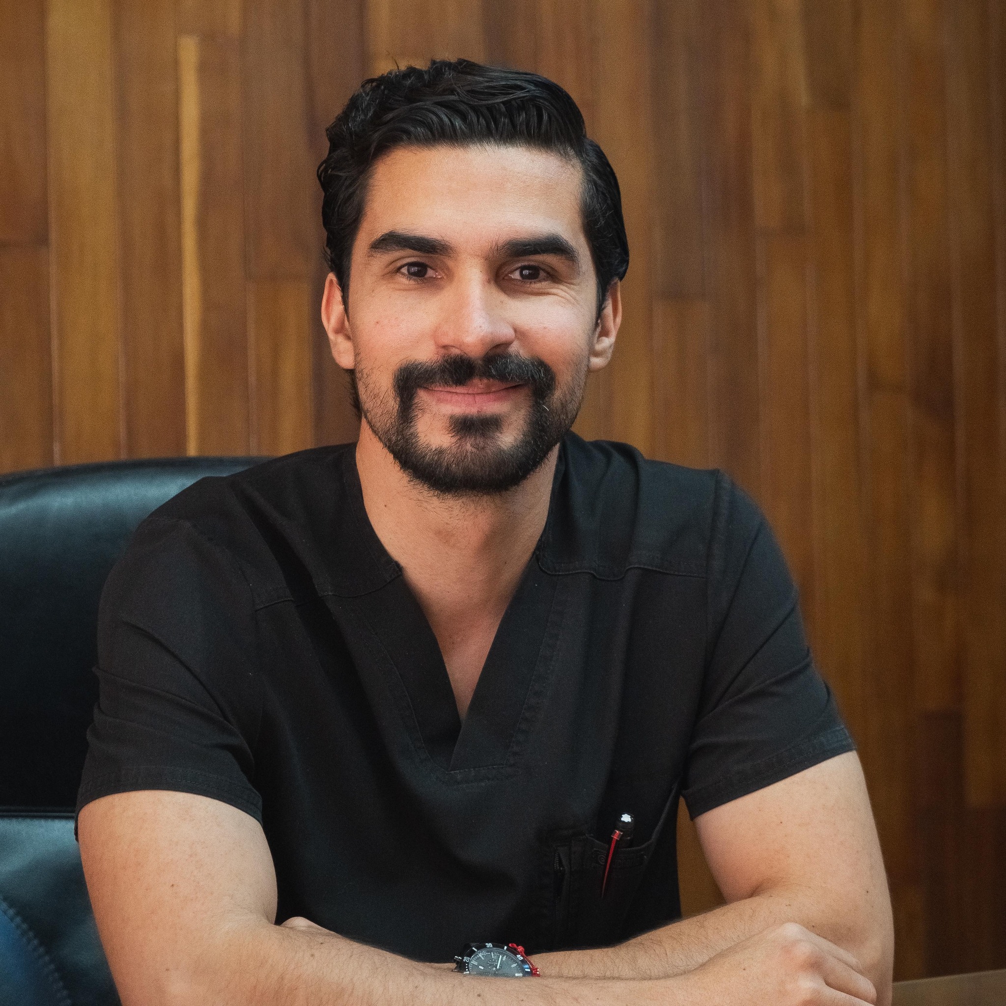 Dr Jacob Aviña