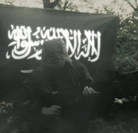 السلام عليكم ياتريس وين في بنزينه حتا لو طوبر والشيل بيفتح في الاكيد ...