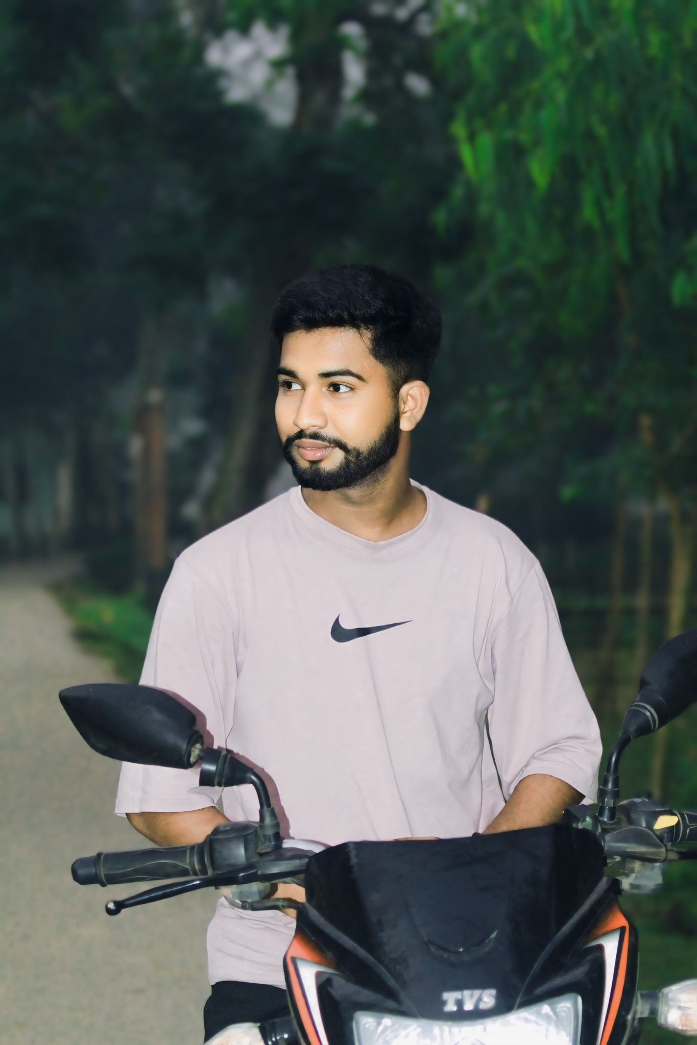 Raju moni raj Entertainmet
