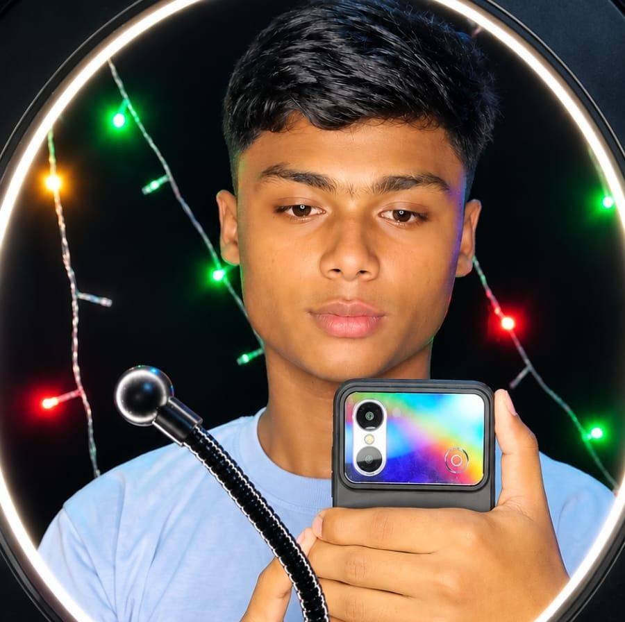 রেল লাইনে বসে থাকা অবস্থায় হঠাৎ করে ট্রেন চলে আসলো। | Saidul Vai