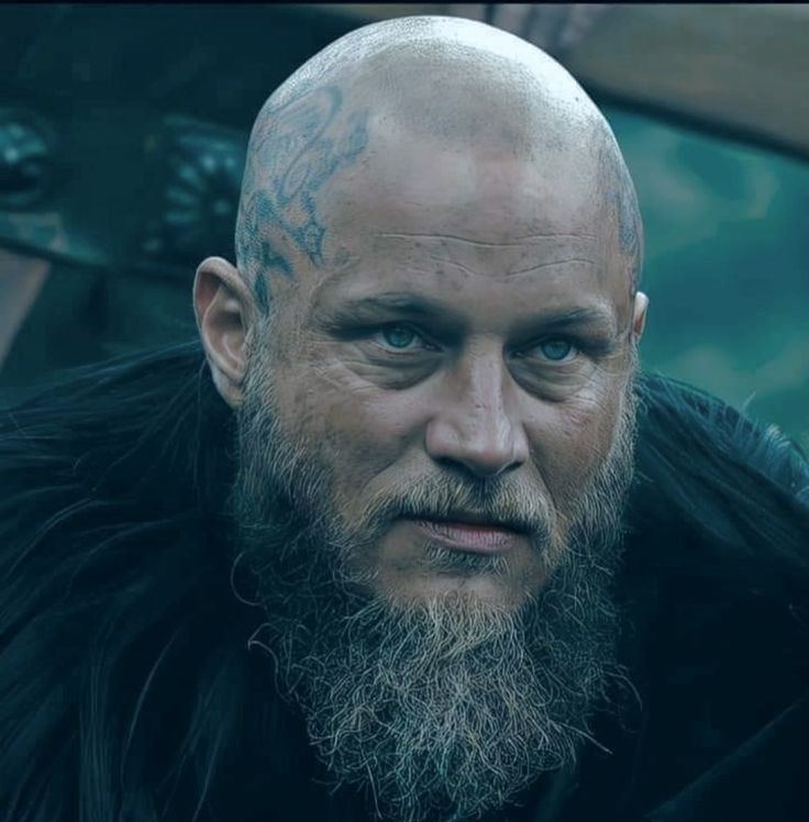vikings ragnar official