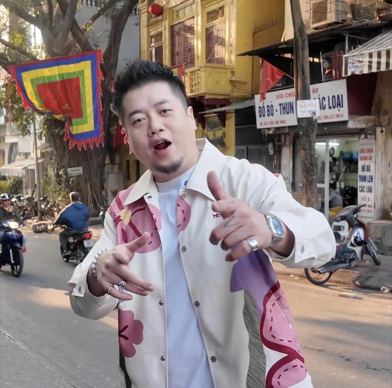 Anh Trí Say Hi | Hanoi