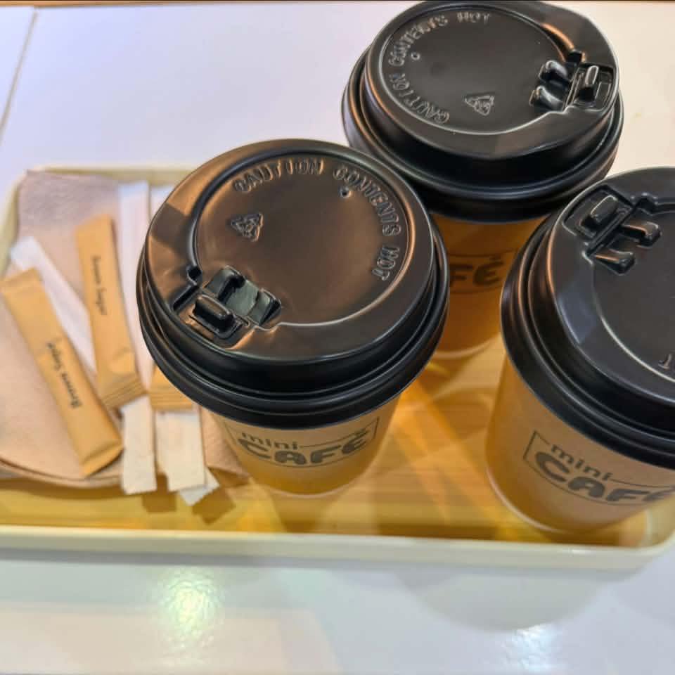 Mini Cafe at 899 Roadside
