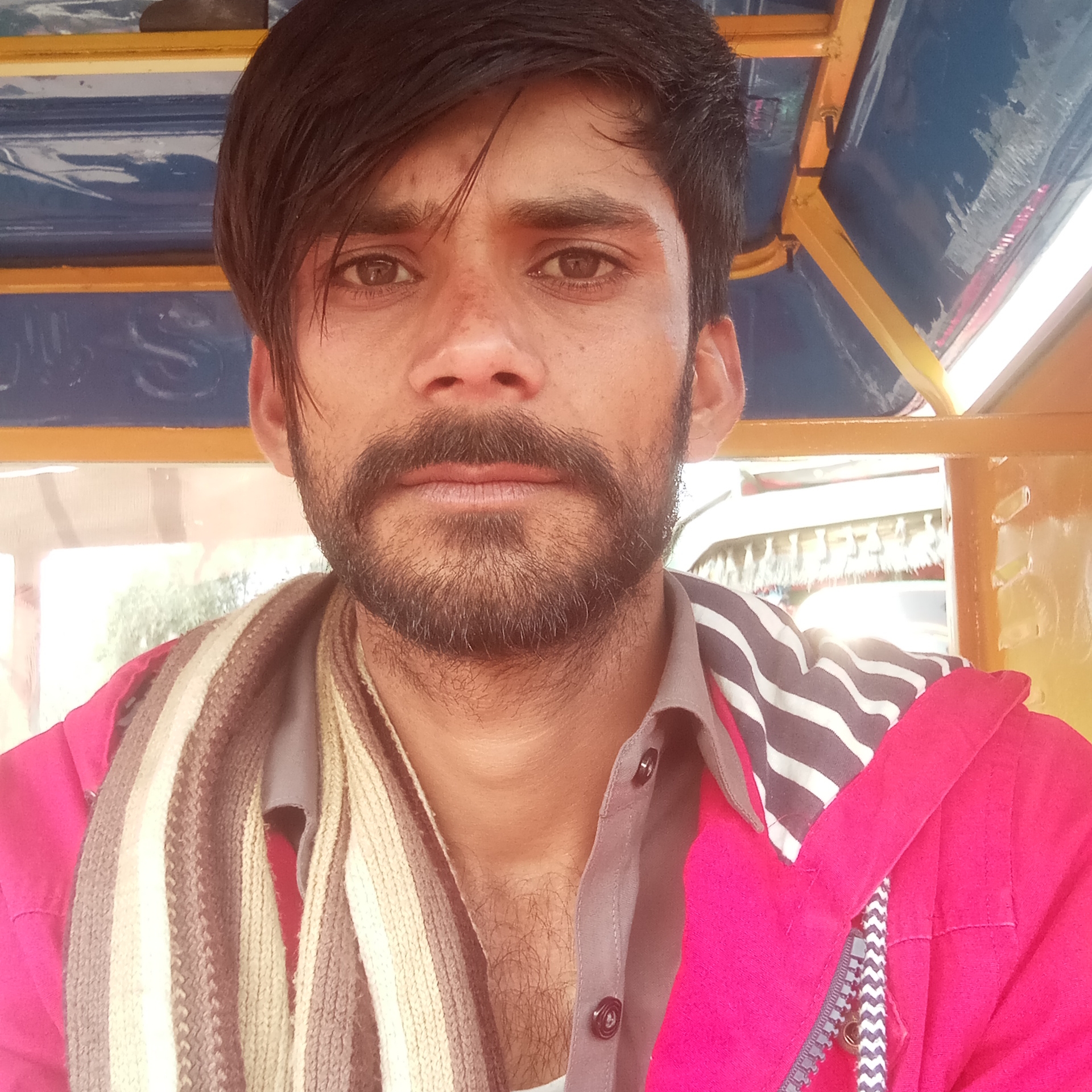 awan-dara-miana-gondal-on-reels