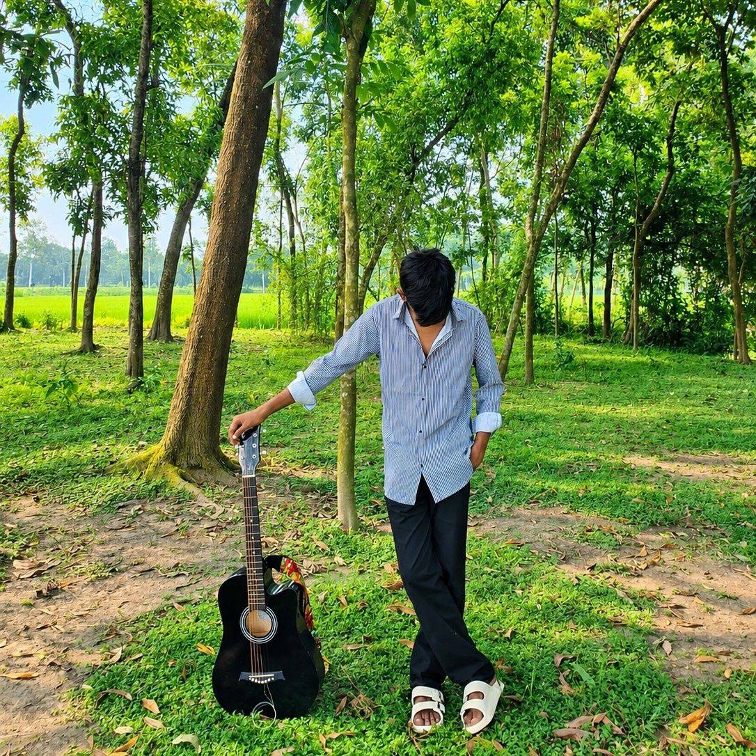 Technical Guitarist Official on Reels
