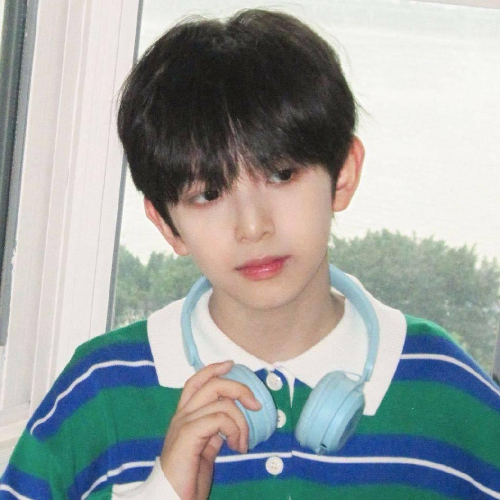 TF家族-陈浚铭chen (@61573961357127) - About | Facebook