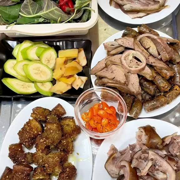Thịt Chó 9B Thạch Cầu Long Biên Hà Nội | Hanoi