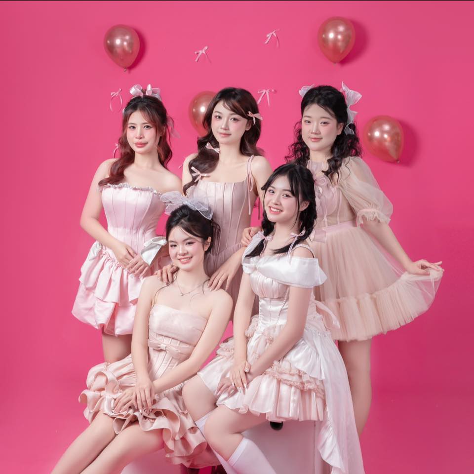 Pinkly