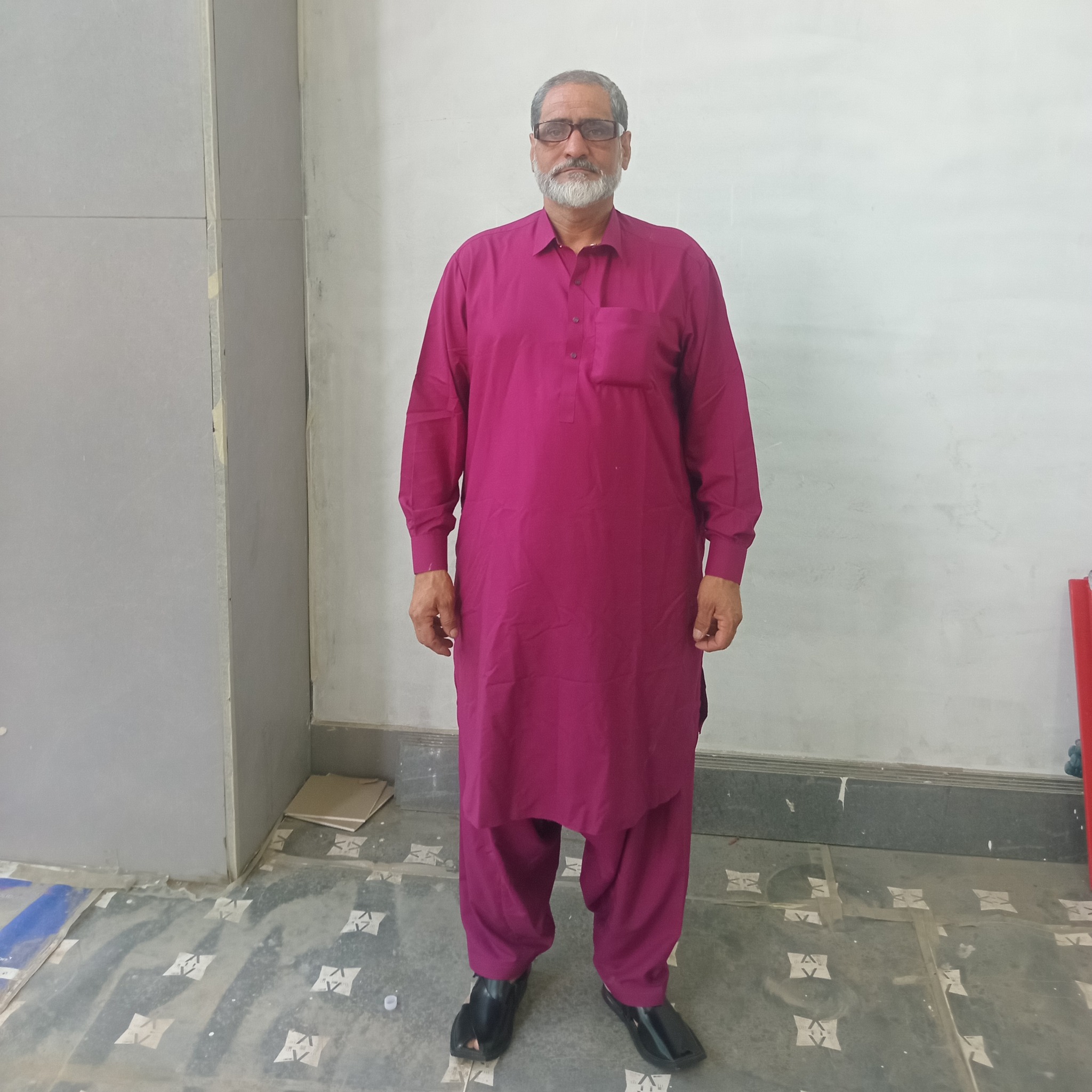 دل کس کو دیکھائیں چیر کے ہم | Marryam Raja