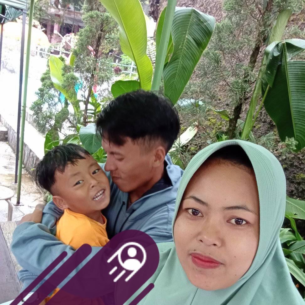 Paman itu bagian dari Ibu Kandung Kita, jadi wajib dihormati dimanapun ...