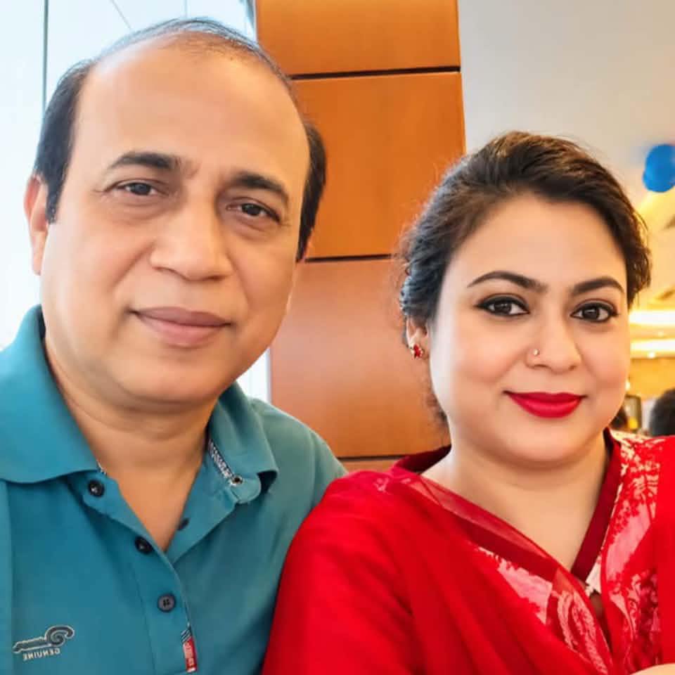 নিভে যাওয়ার মত আশার আলো, যতই ঘনিভূত হোক না কেন,হাল ছেড়ে দেওয়া যাবে ...