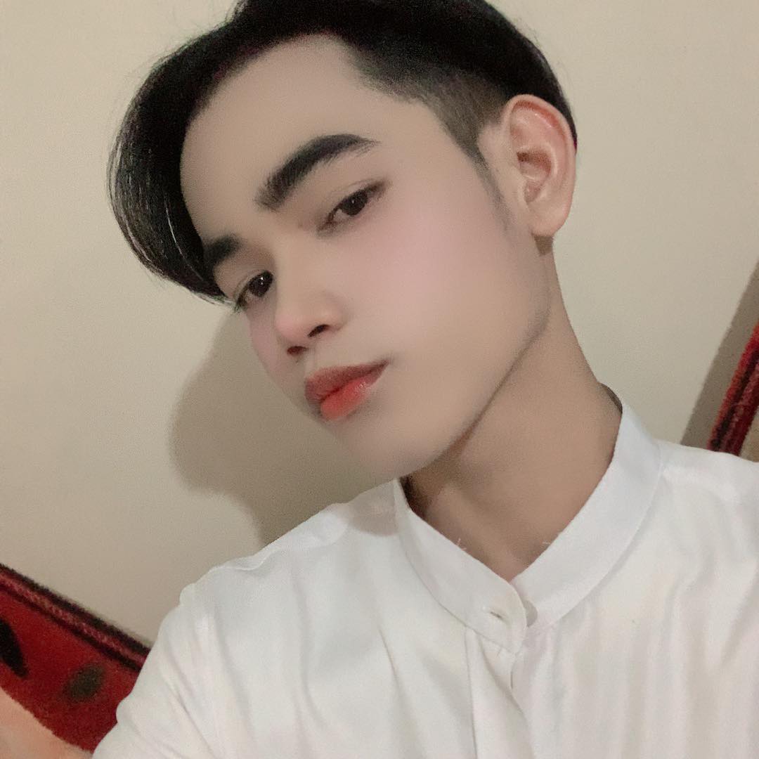 សម្រាប់ភ្ញៀវៗ ពិបាកចិត្ដ សេដ ស្ដ្រេស ធុញថប់ អាចមកសើចនៅ សាឡន ខាងញុមបានណា ...