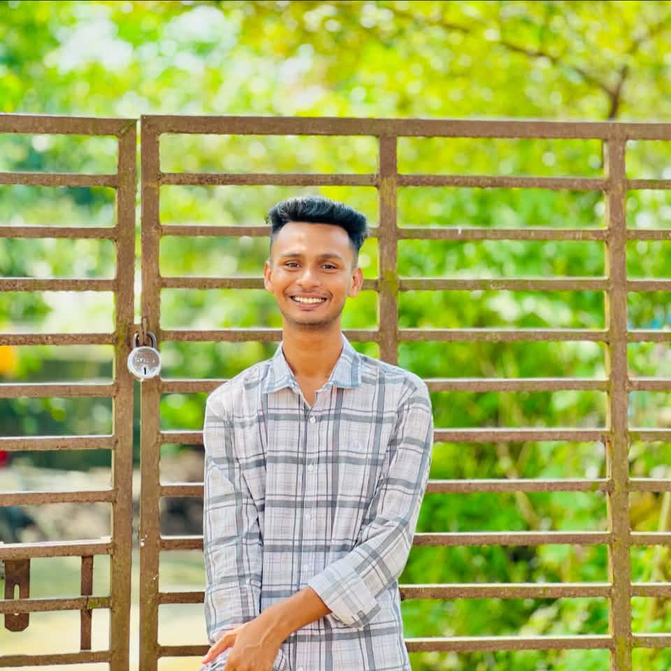 চূড়ান্ত সিদ্ধান্ত আমি দেশে আসতেছি,সবার সাথে দেখা হবে ইনশাআল্লাহ