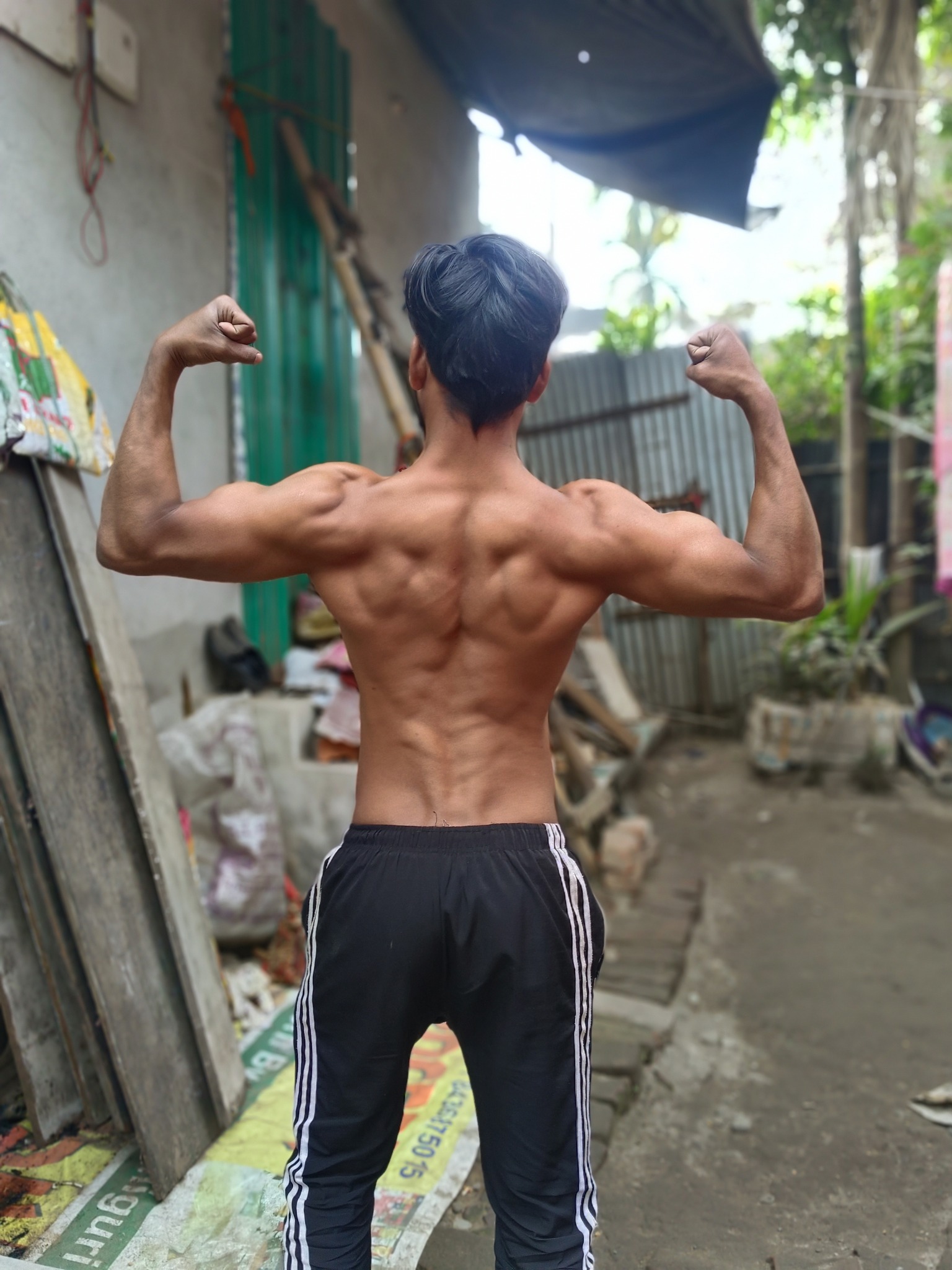Wife and husband chest workout 💪💪💪wait for end 🙏🏽🙏🏽.. . . . #short # ...