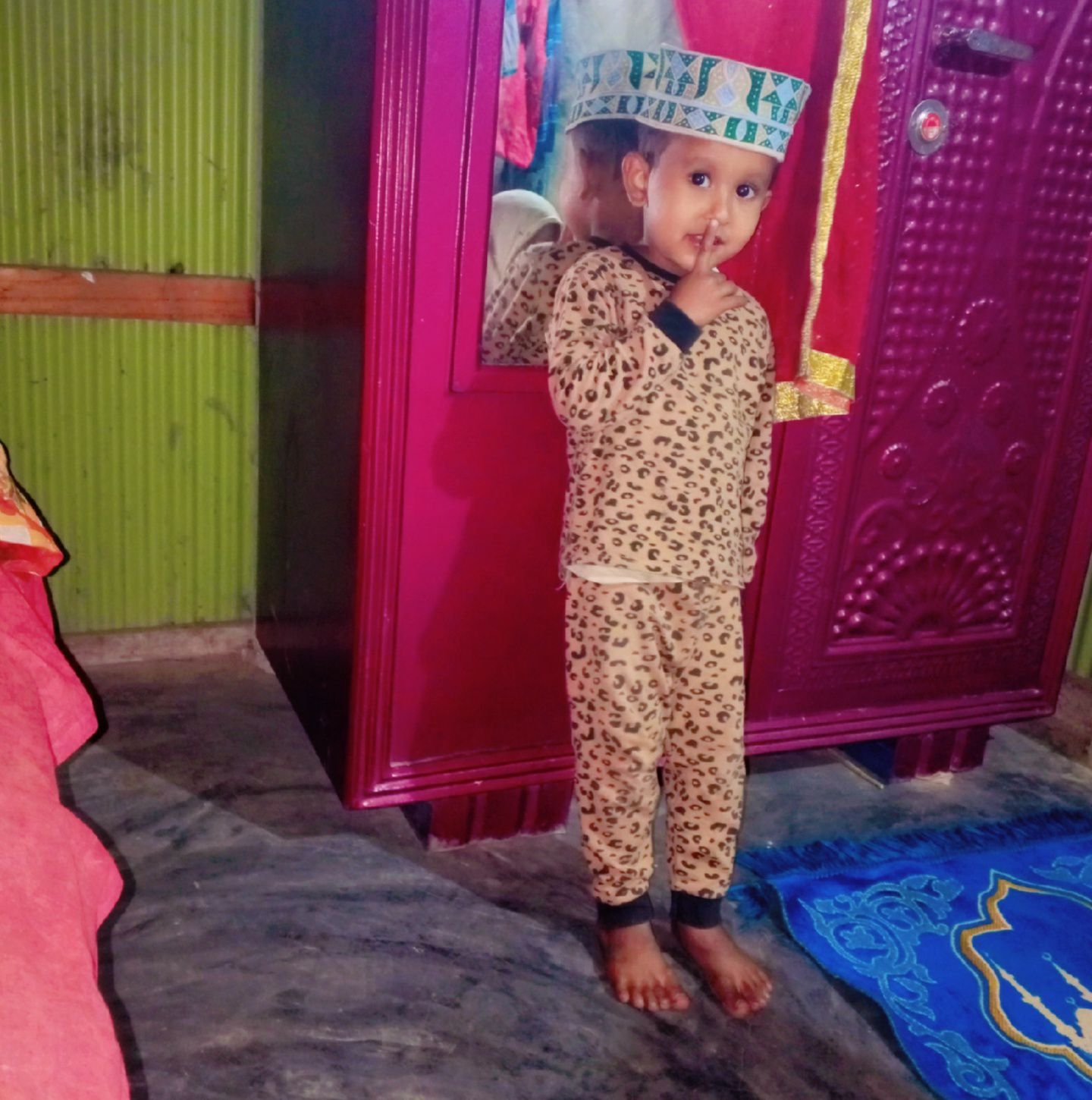 লাখি মনি