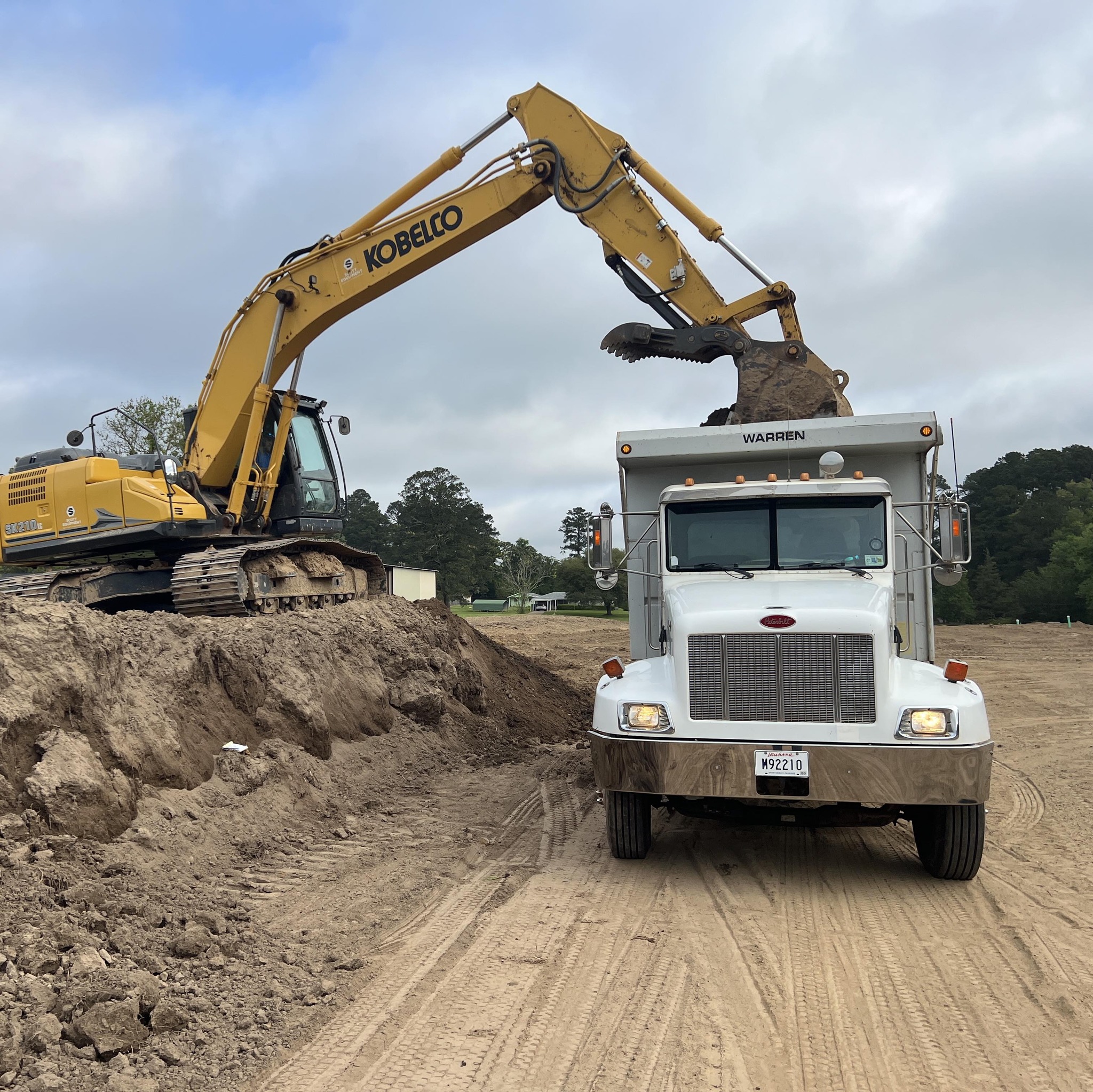 Extensive Hauling & Dirt Work Solutions on Reels