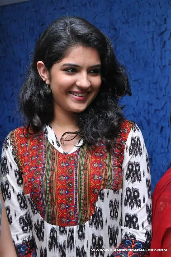 Rashmi Raveena