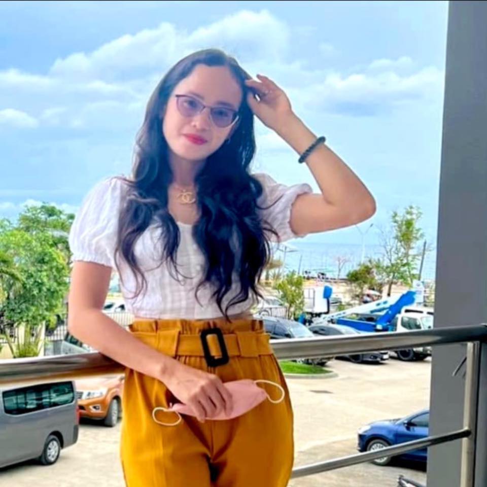Crislyn Gold