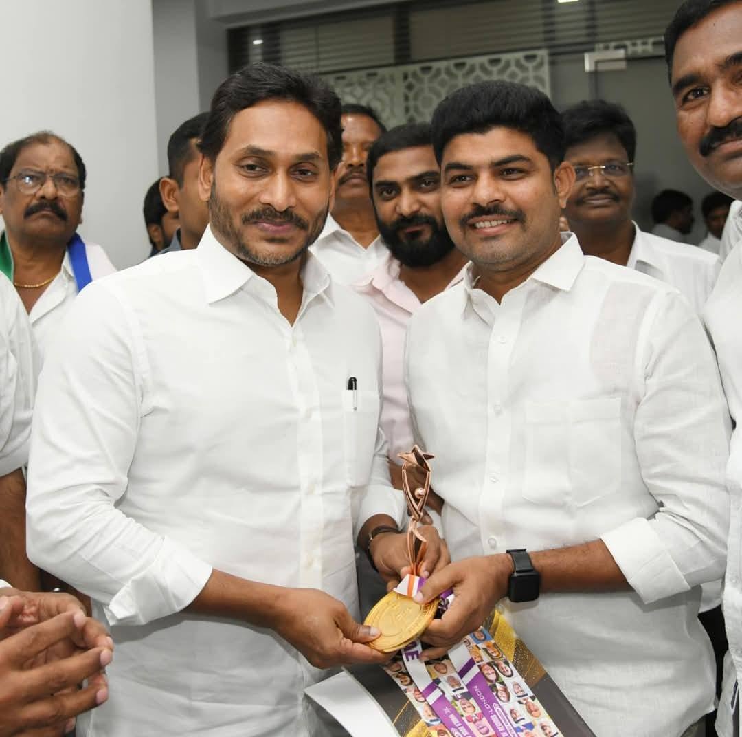 Chitlur Ramesh Goud Anu Nenu