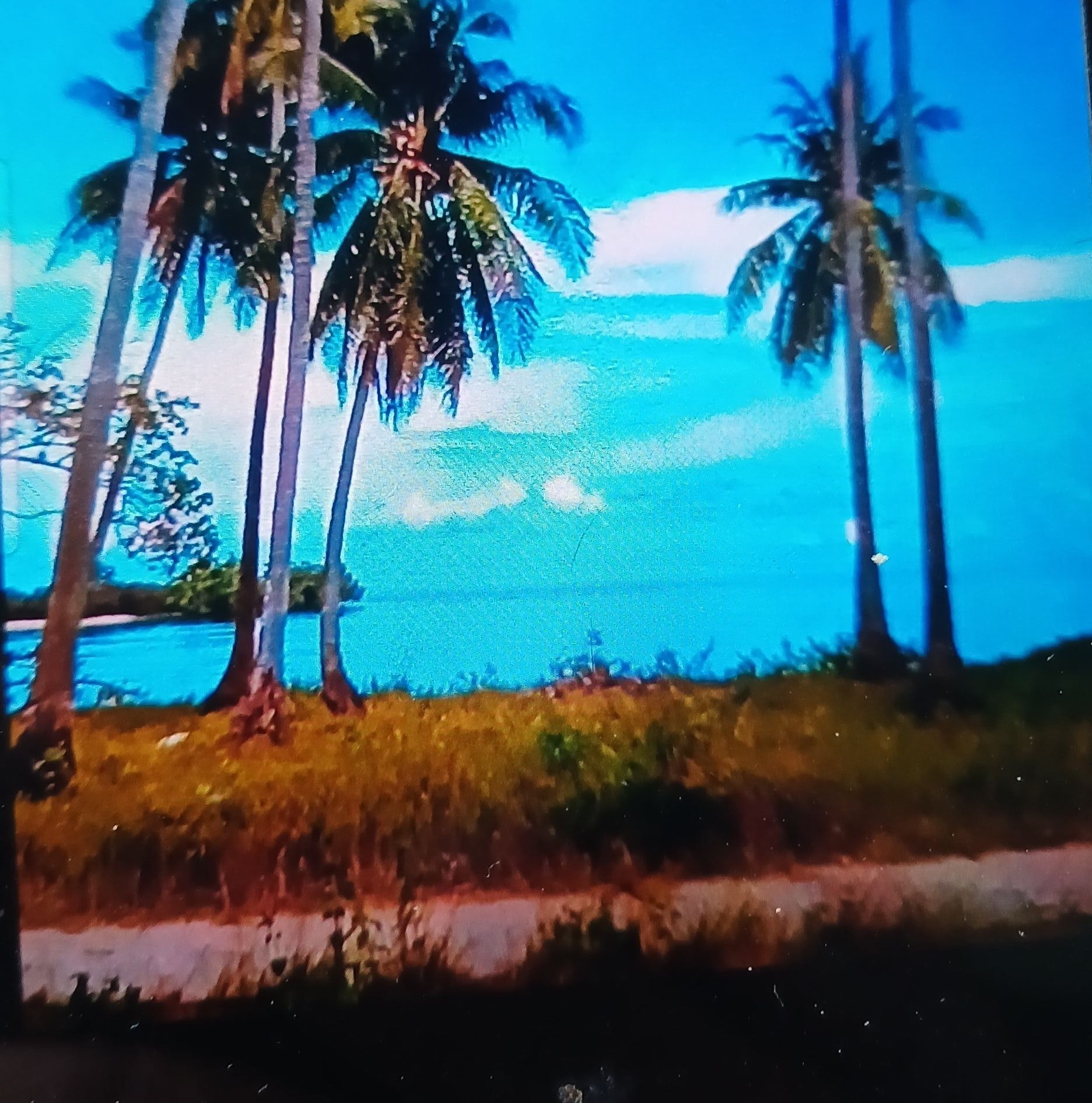 See you Manila!!! Nahihirapan ako mamili ng bag na bibitbitin ko ...