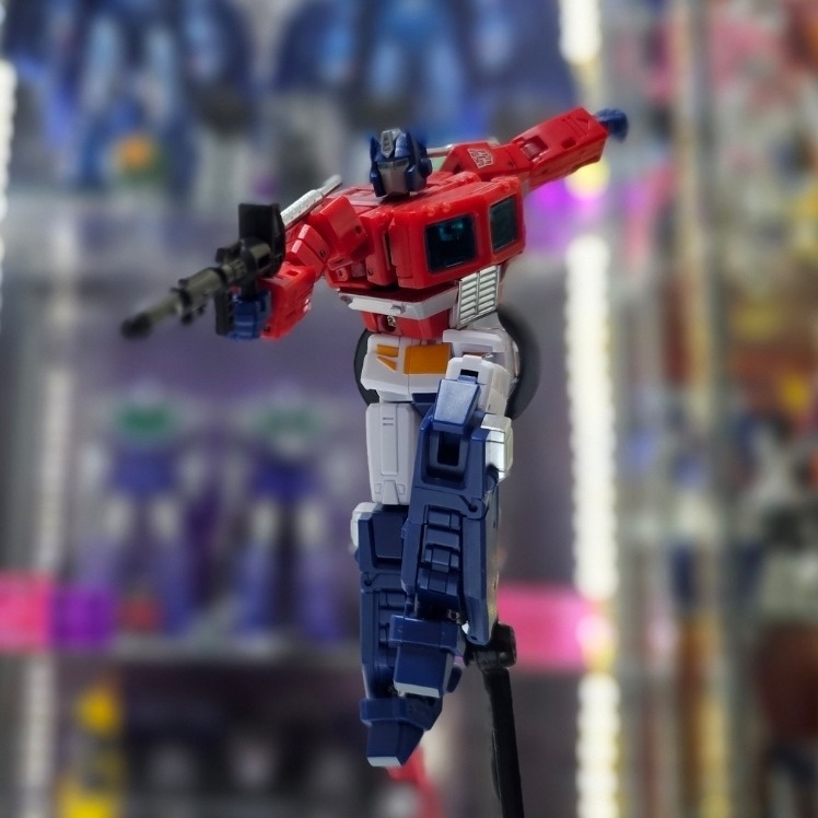 JCS-001C Scream (KO SS86 MTMTE Starscream) via 塞伯坦守望者 on weibo ...
