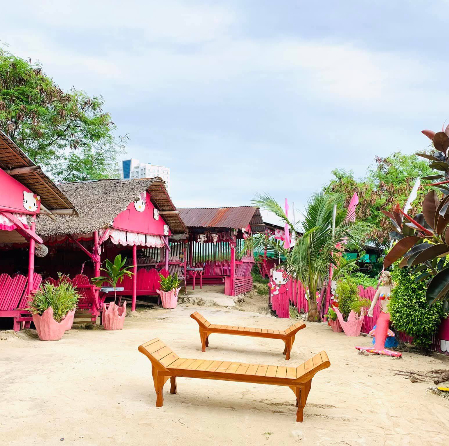 Hello kitty beach resort new page