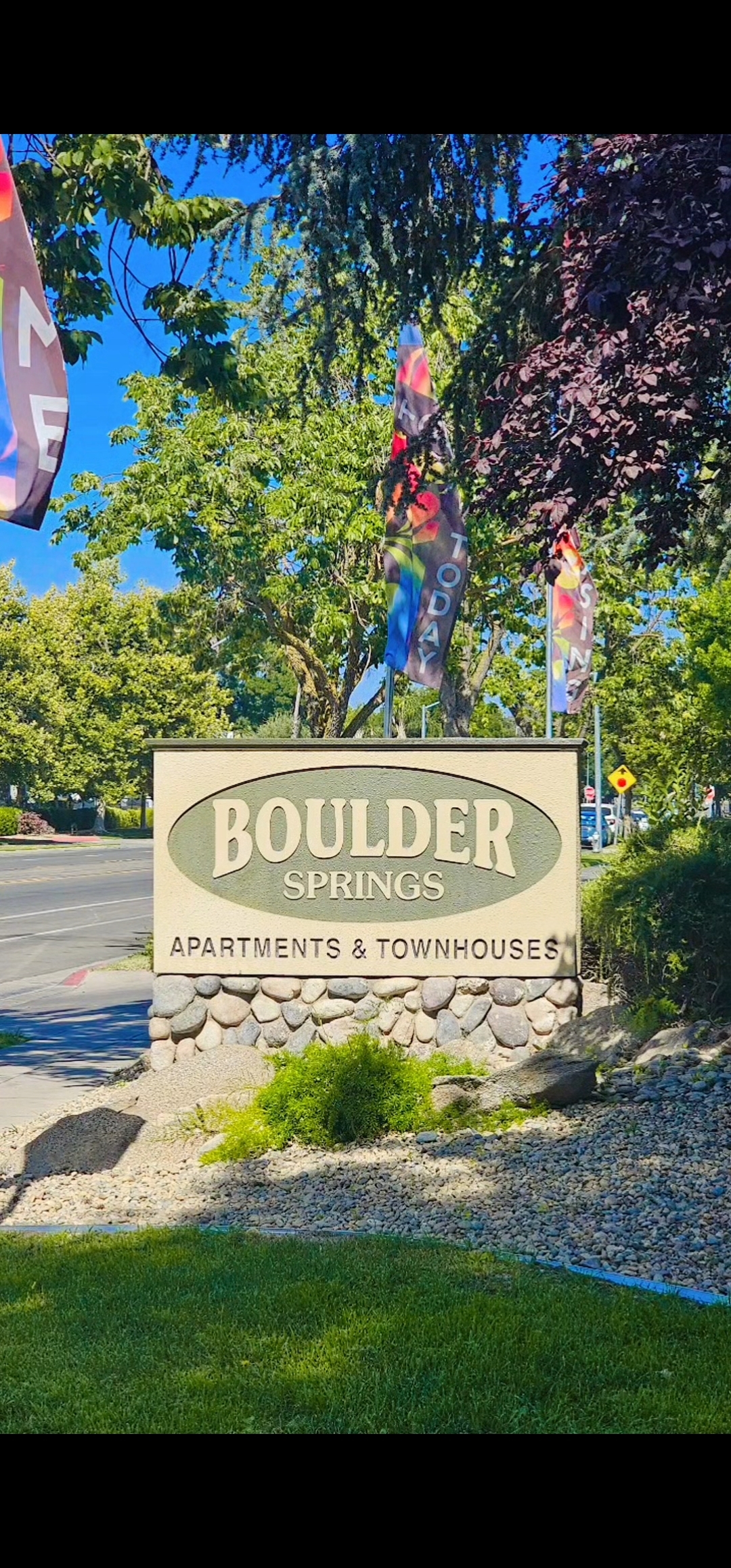 Boulder Springs Apartments & Townhouses