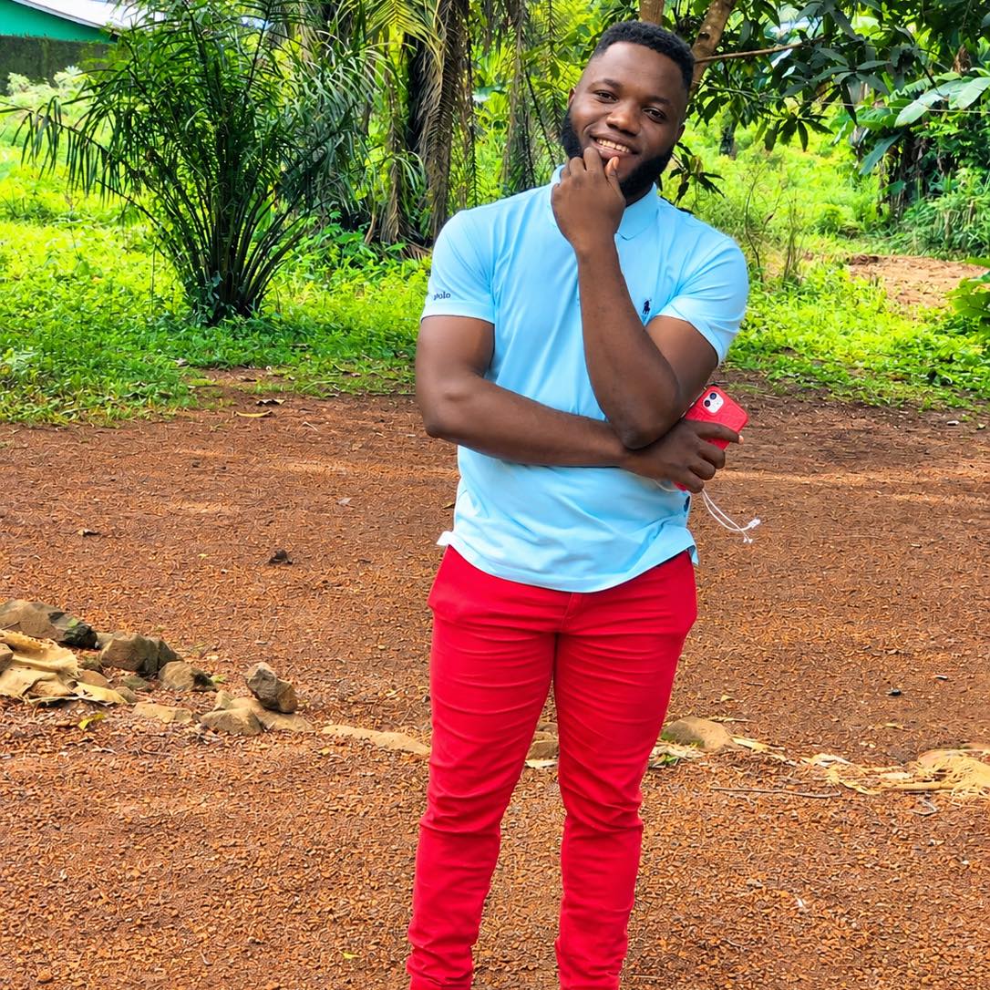 Pastor say let's give GreatMan Pokolo 1mintue to bless us Is like ...