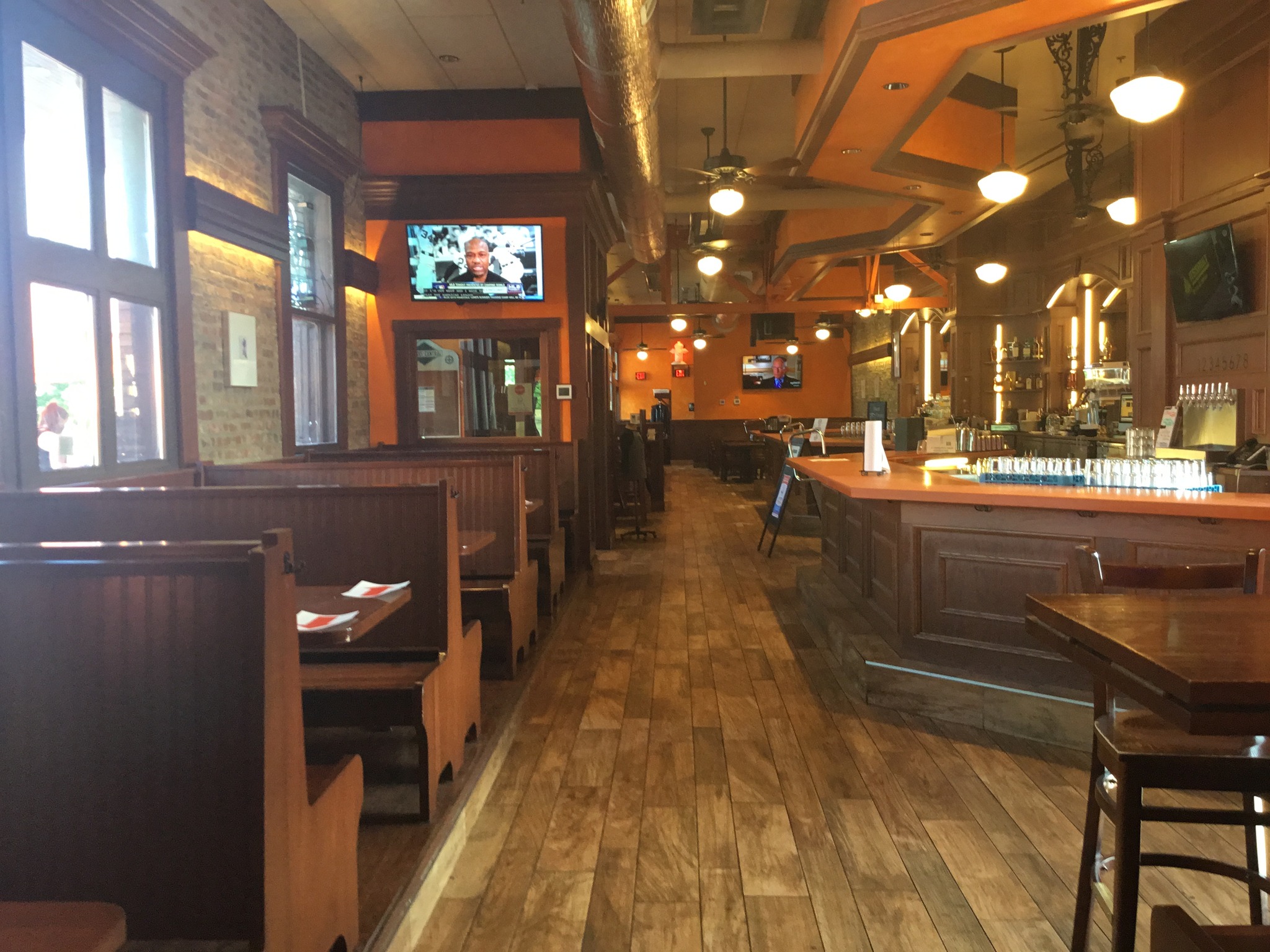 Urbana Black Dog Smoke & Ale House | Urbana IL