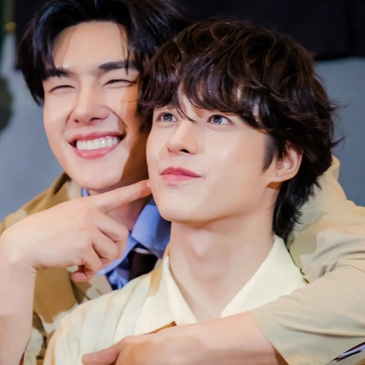 Wu Xi really let jealousy win. 😂💀 Imagine ruining Teng Mo's reputation ...