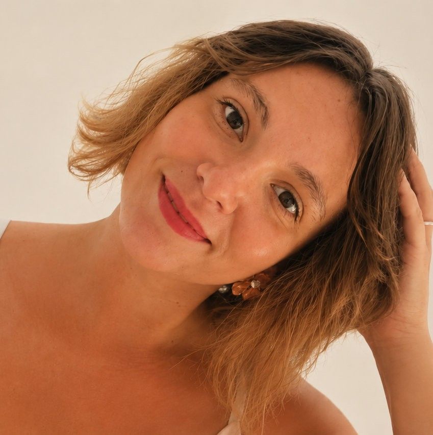 maman-j-ai-un-poil-de-cul-qui-me-rentre-dans-le-cul-je-sais-pas