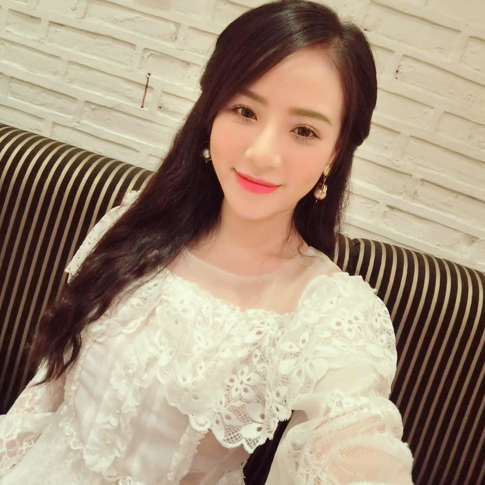 Bớt Việc Cùng AI | # **Nếu làm AI mà chỉ biết FastAPI để tạo vài cái ...
