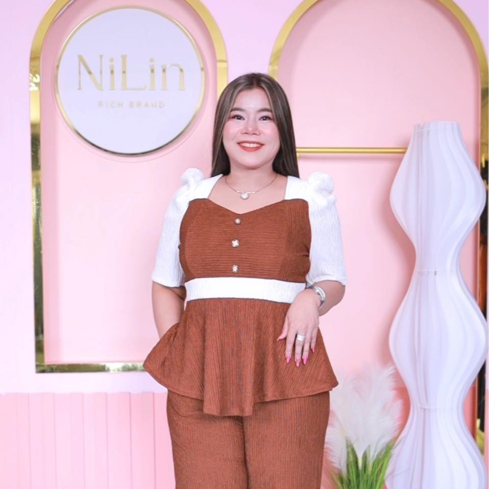 โกดังเสื้อผ้าสาวอวบ ราคาส่ง By Nilin Shop | Bangkok