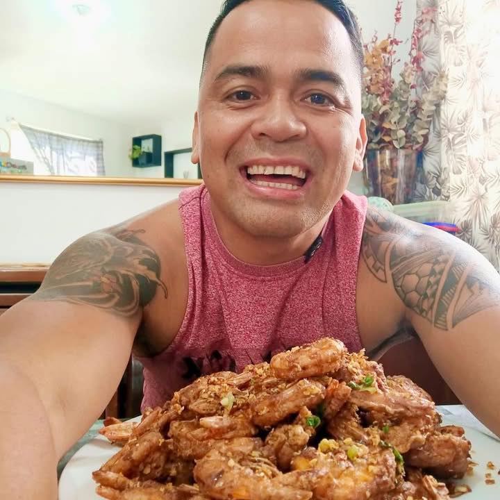Frying time sa ating na marinate na fish fillet. Abangan anong gagawin ...