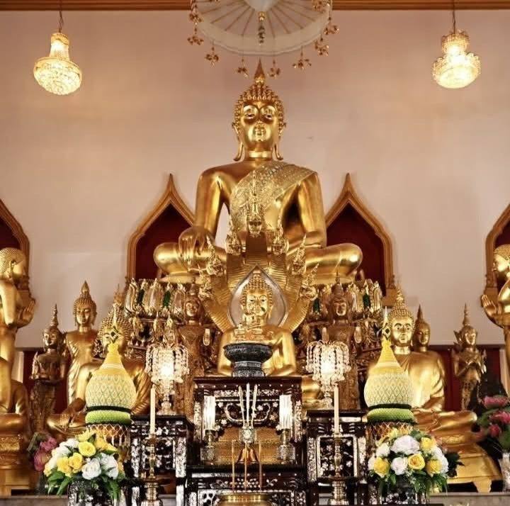 วัดกาญจนสิงหาสน์ วรวิหาร วัดทอง บางพรม
