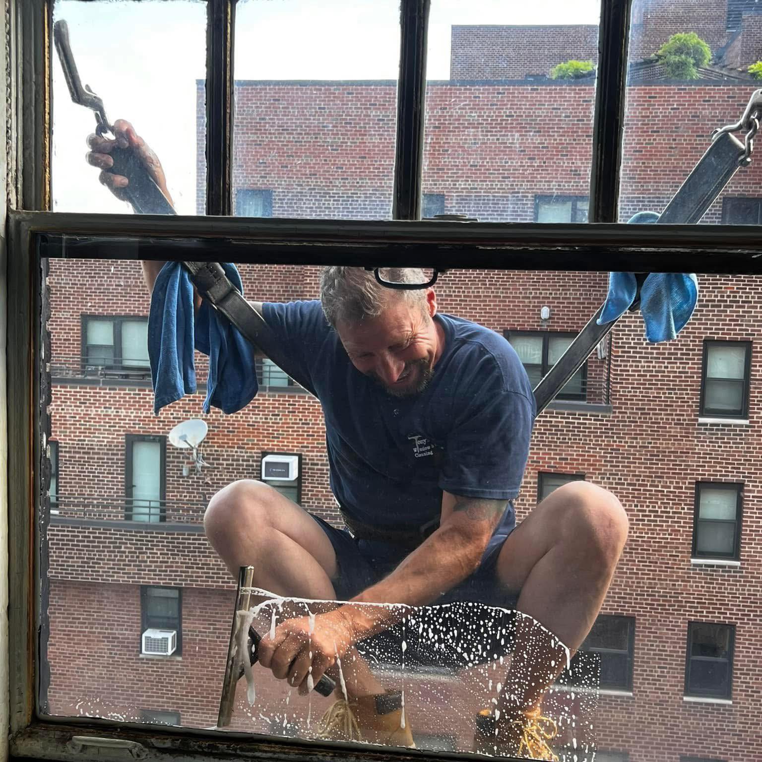 Tony’s Window and Chandelier Cleaning | New York NY