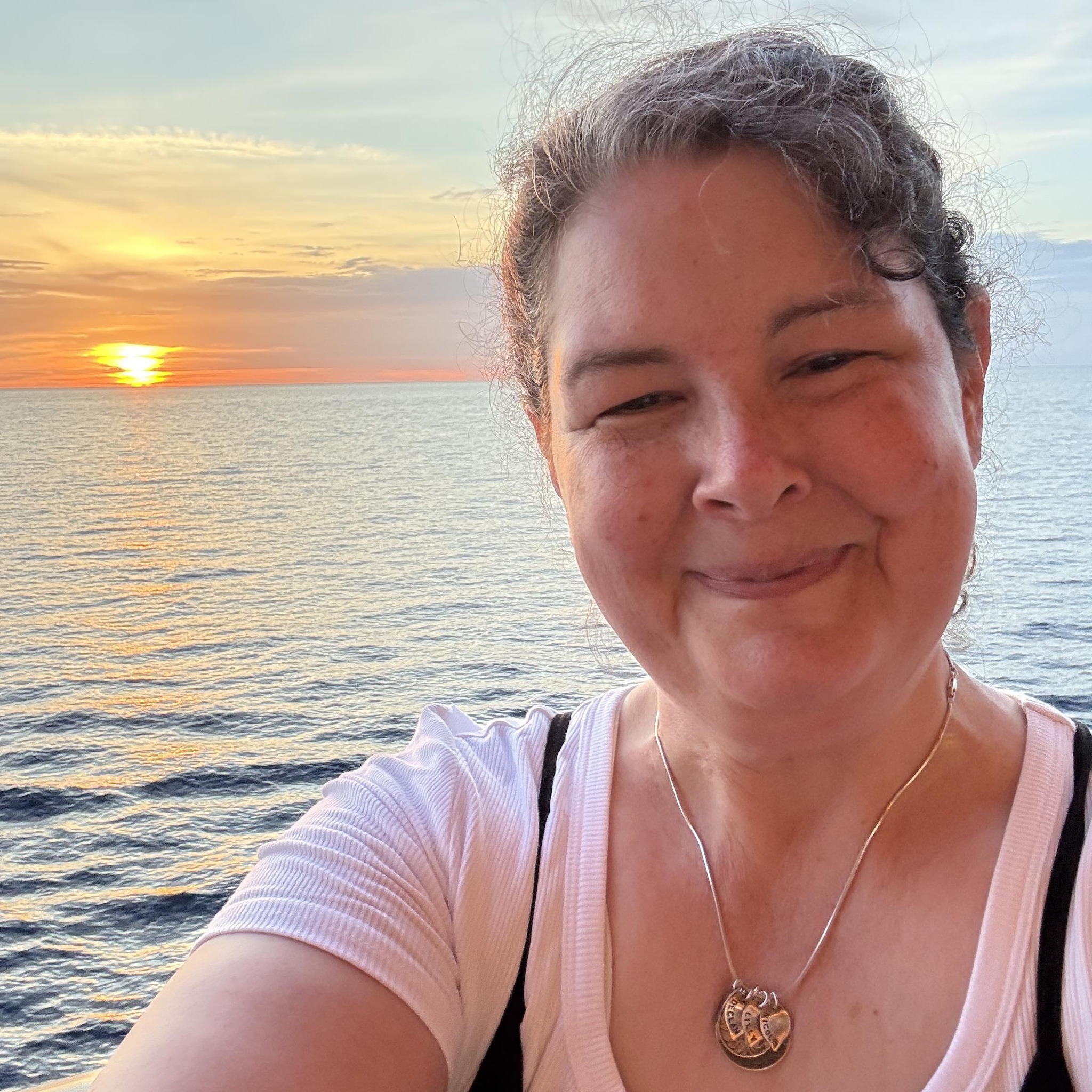 Just you, the sunrise, and nowhere else to be. 🌅 📸Tiktok/mermaidjesss ...