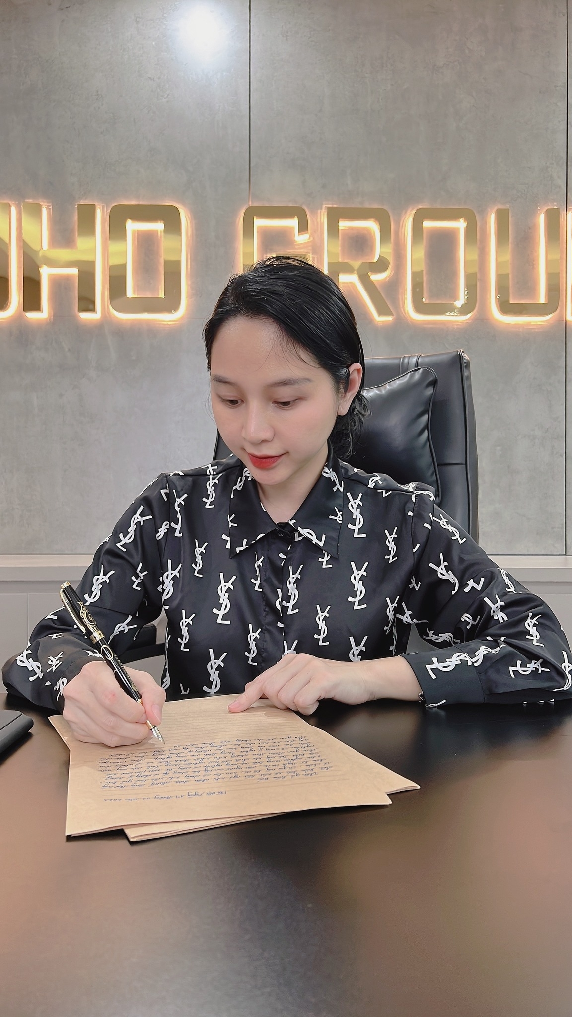 Huyền Huho | Xom Ha