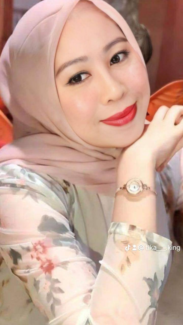 Aisha R