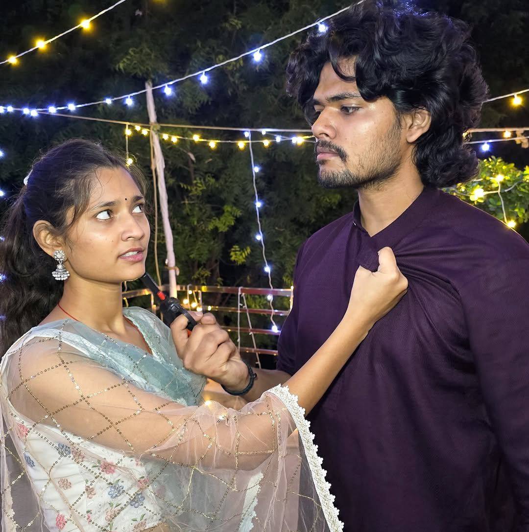 Roamer Amit & Rakhi