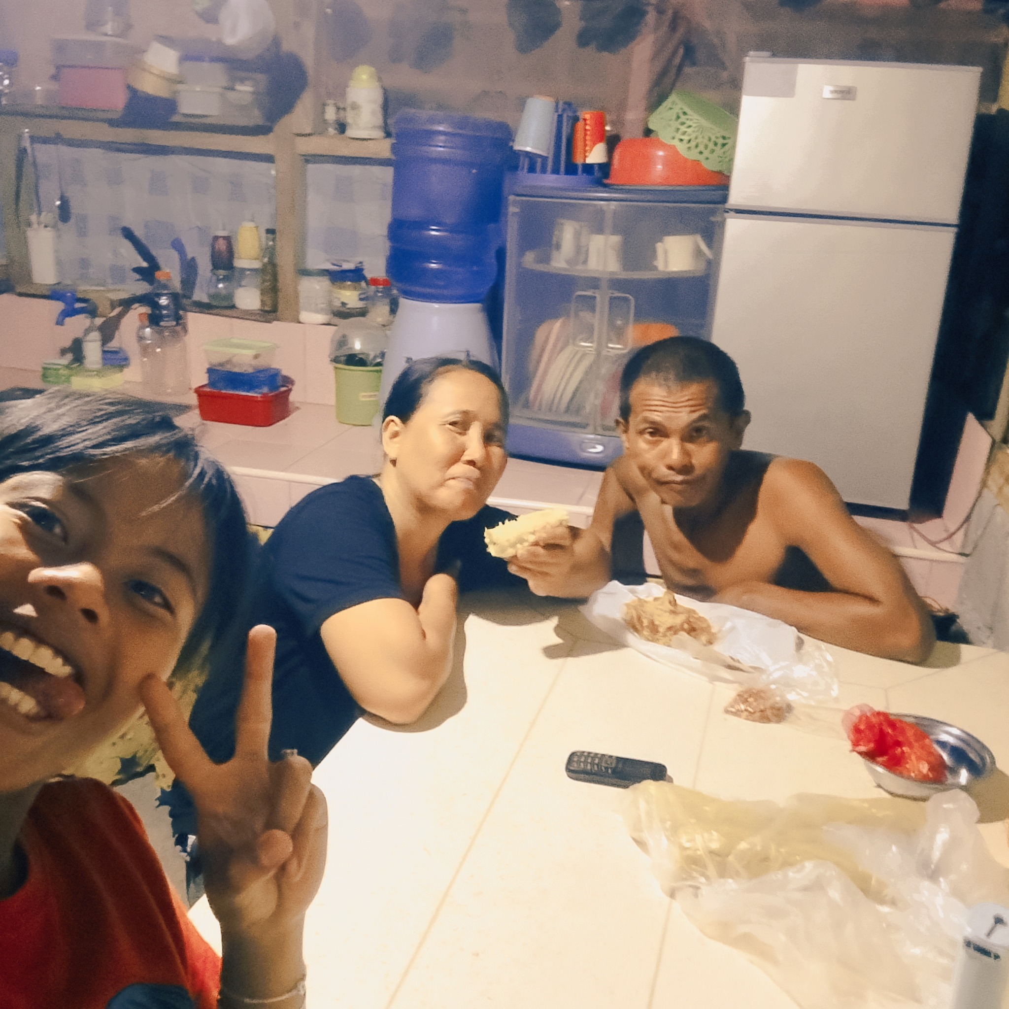 wala jud Koy kalaban mokaon ani ,,Kay ako Raman jud esa ang mokaon ani ...