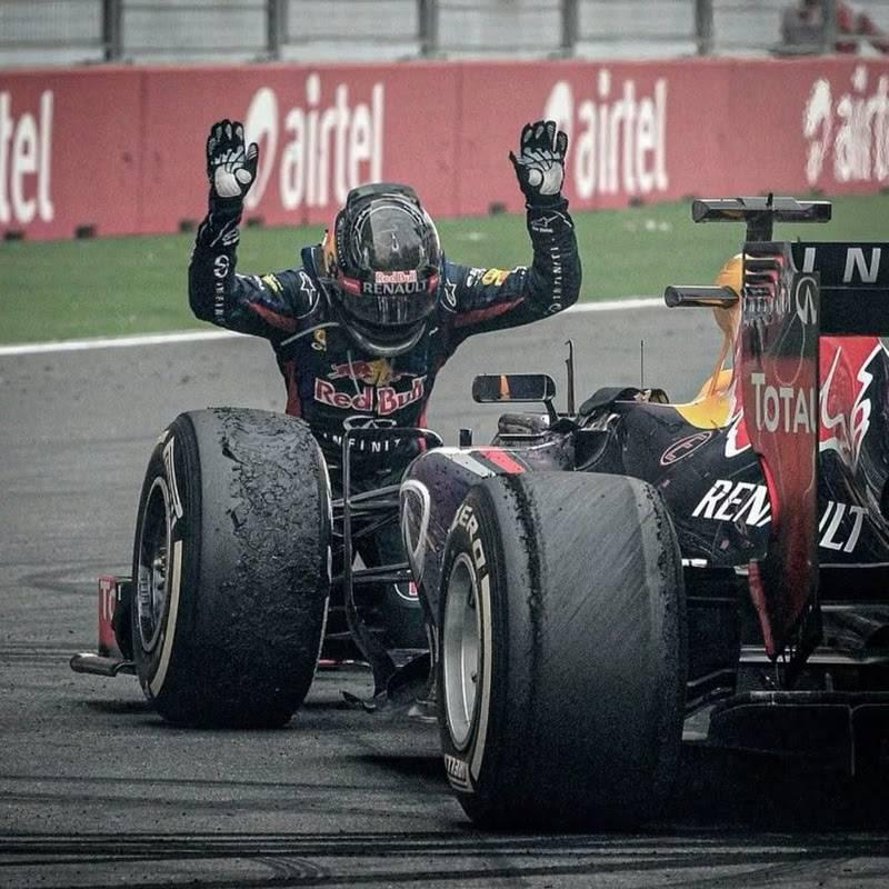 Sir Lewis Hamilton - true supporters | Sir Lewis Hamilton - the rocky ...
