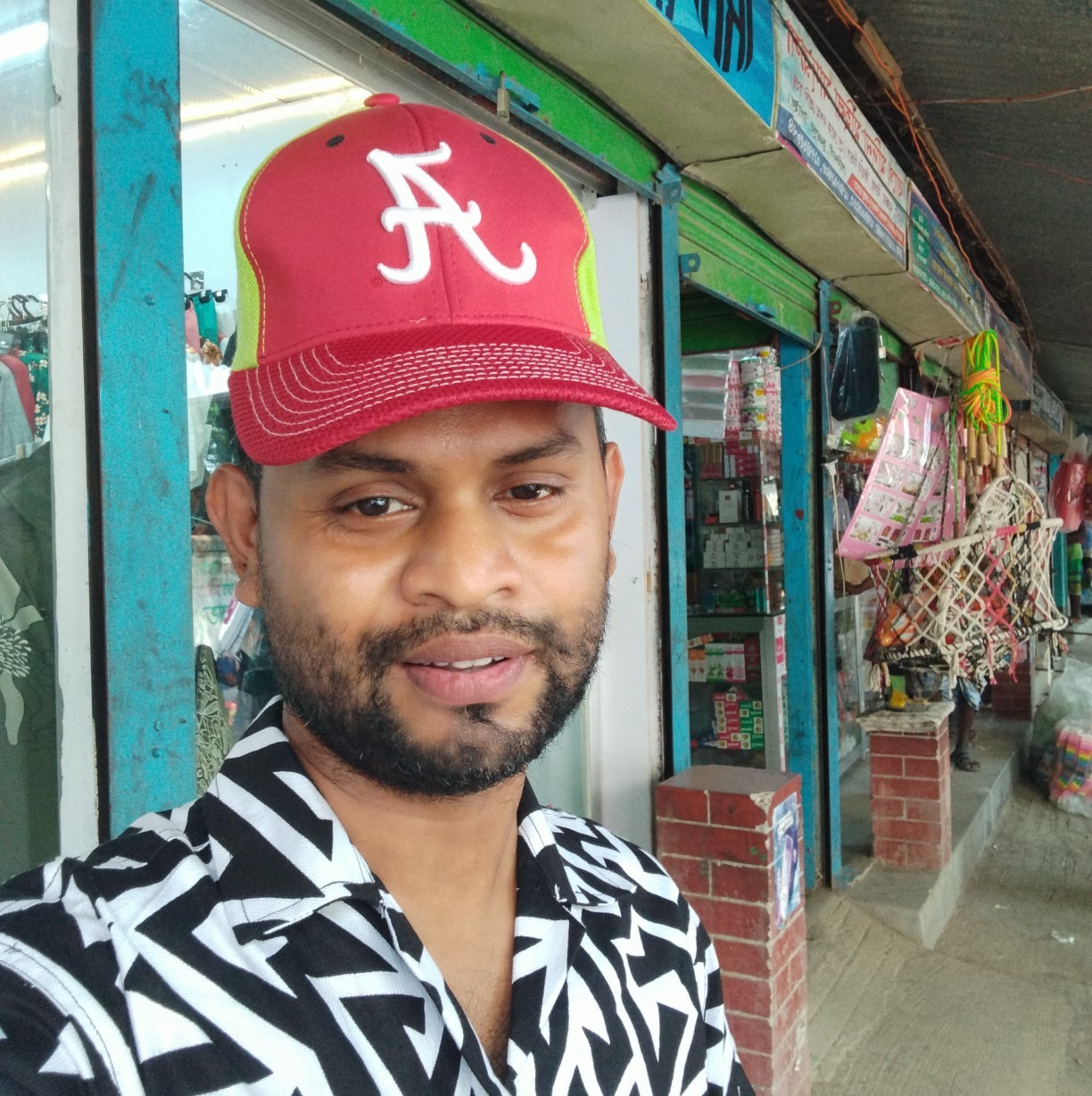 Sayed Khan